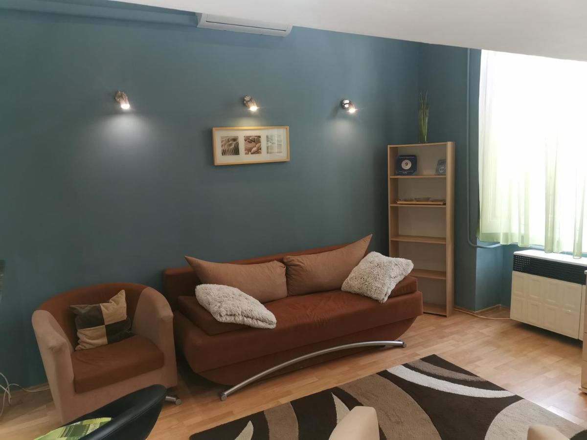 Galeria Apartman Szeged Buitenkant foto