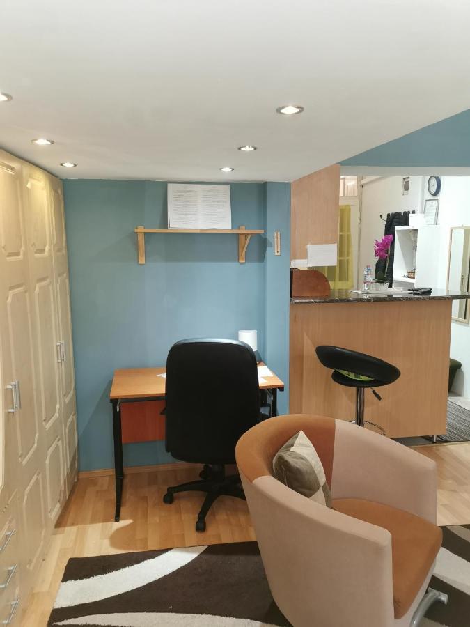 Galeria Apartman Szeged Buitenkant foto